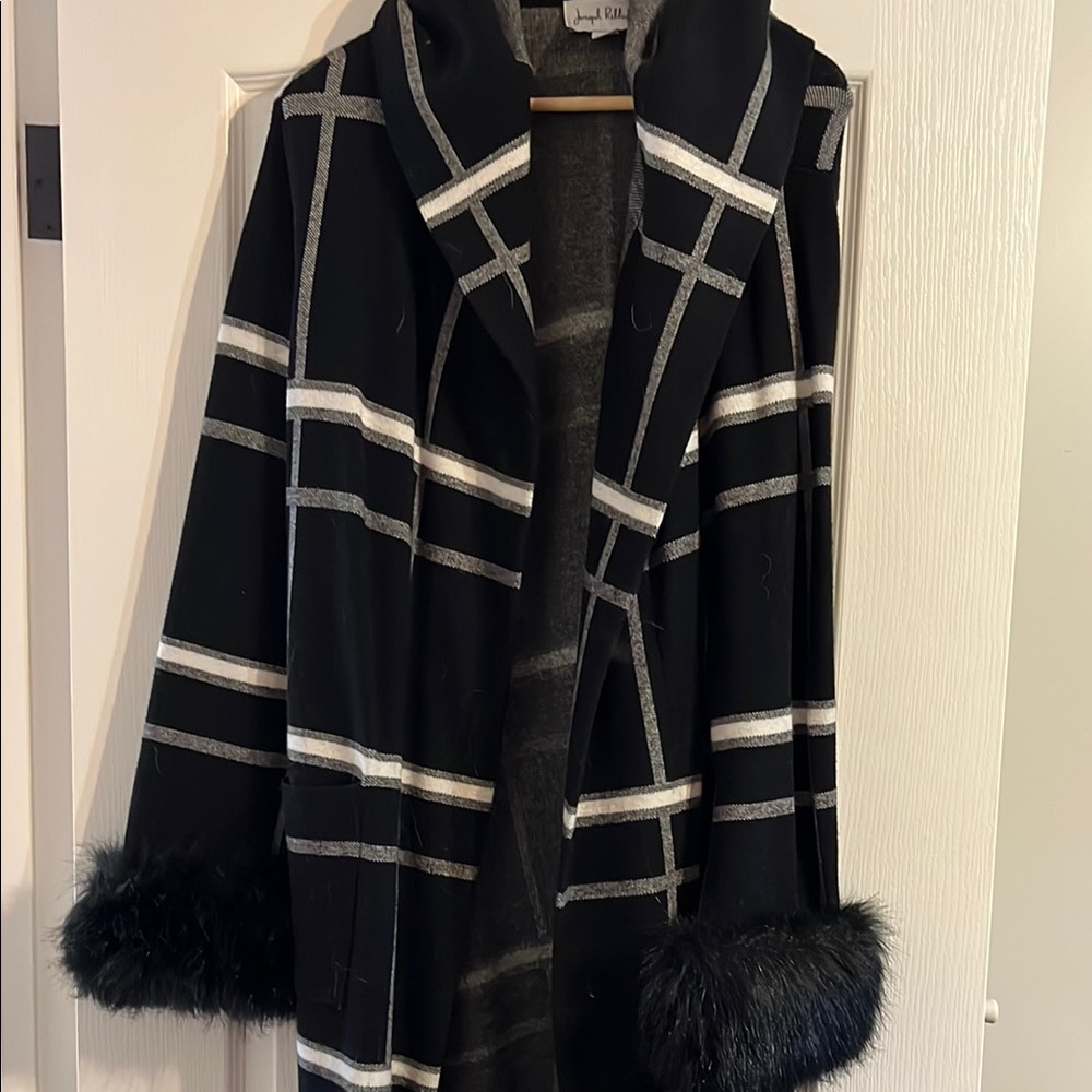Chic Black and Gray Plaid Coat with Faux Fur Trim